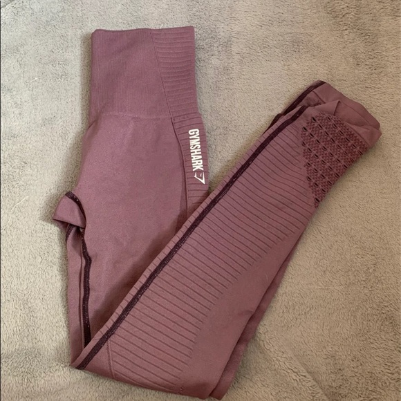 Gymshark Pants - Gymshark energy seamless leggings berry